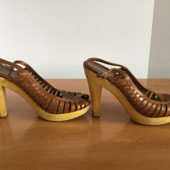 Michael Kors MK WOOD BROWN LEATHER PLATFORM SANDALS - Picture 5 of 8